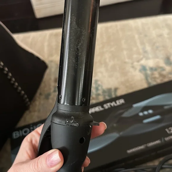 Bio Ionic Long Barrel Styler Curling Iron - Picture 2 of 2